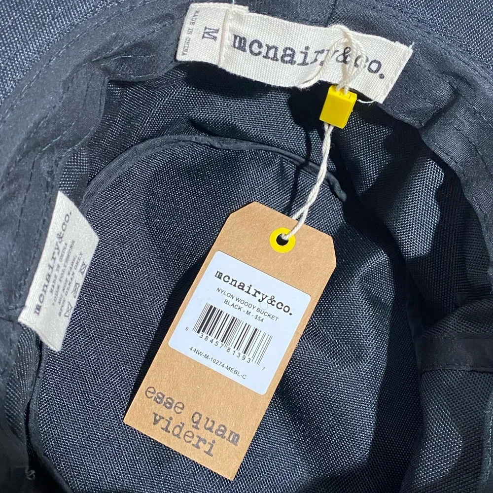 McNairy & Co.‎ Black Woody Daisy Fitted Bucket Hat Medium Nylon